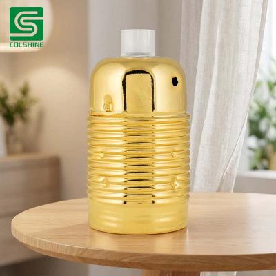 Metal lampholder